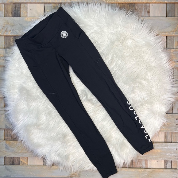 EUC [Lululemon X Soulcycle] Black & White < Speed Up > Legging + Pockets | 6 - Picture 3 of 13